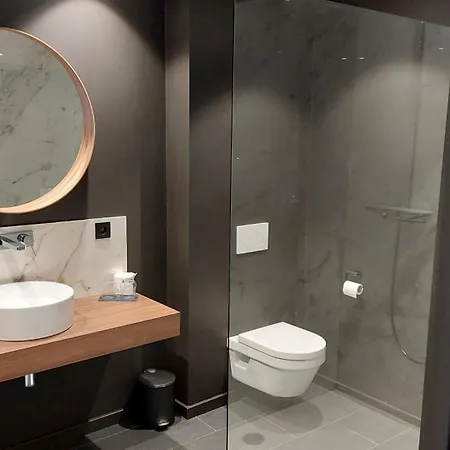 Vinotel X * Tongeren